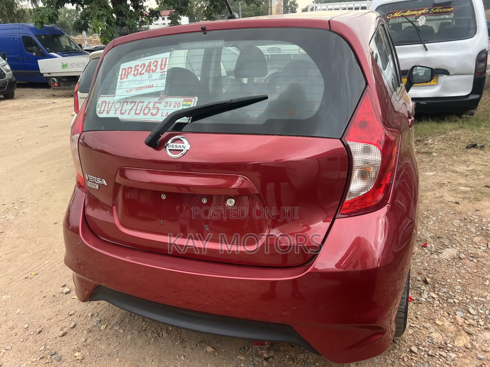 Nissan Versa 1.6 SL 2017 Red