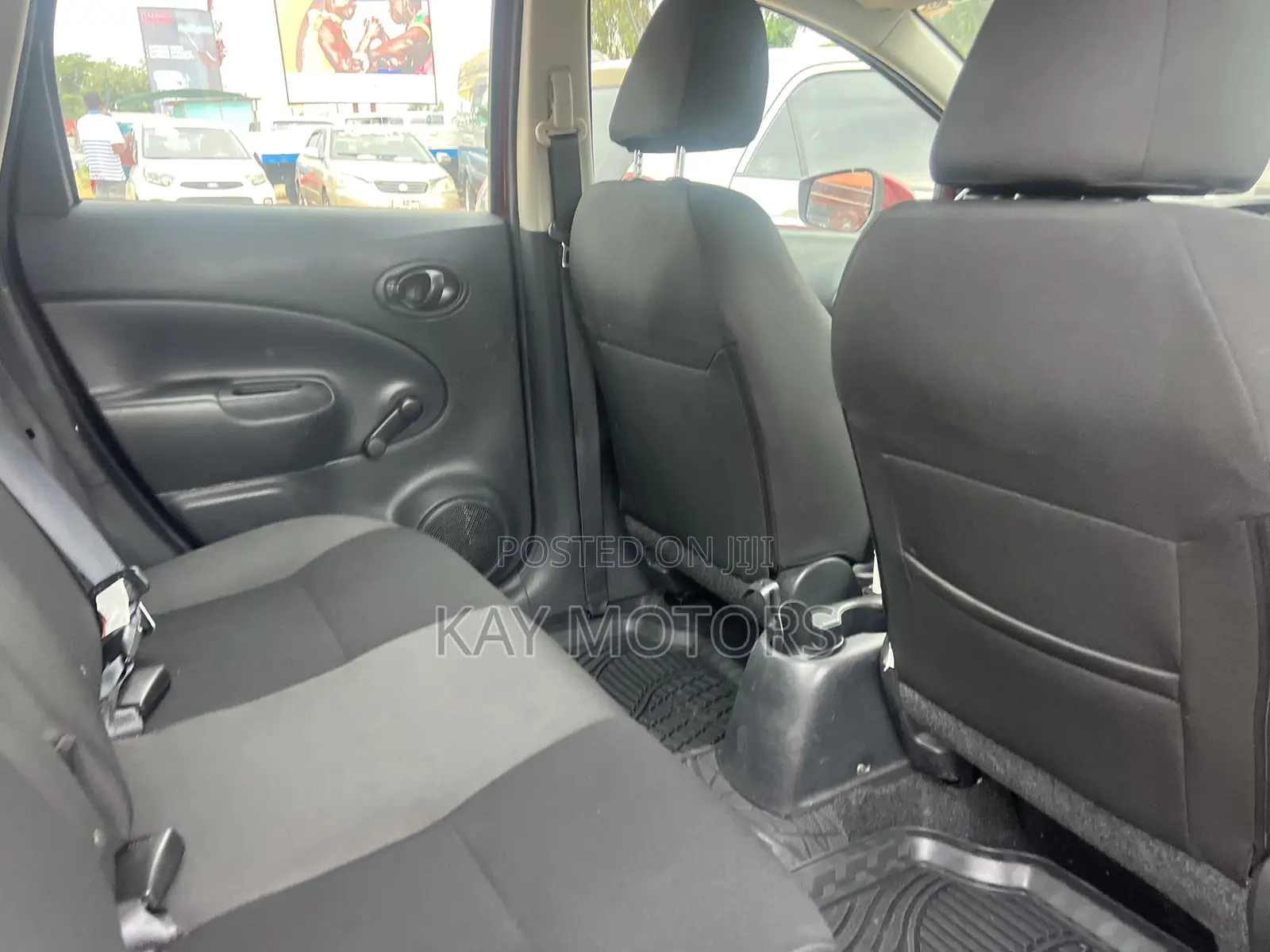 Nissan Versa 1.6 SL 2017 Red