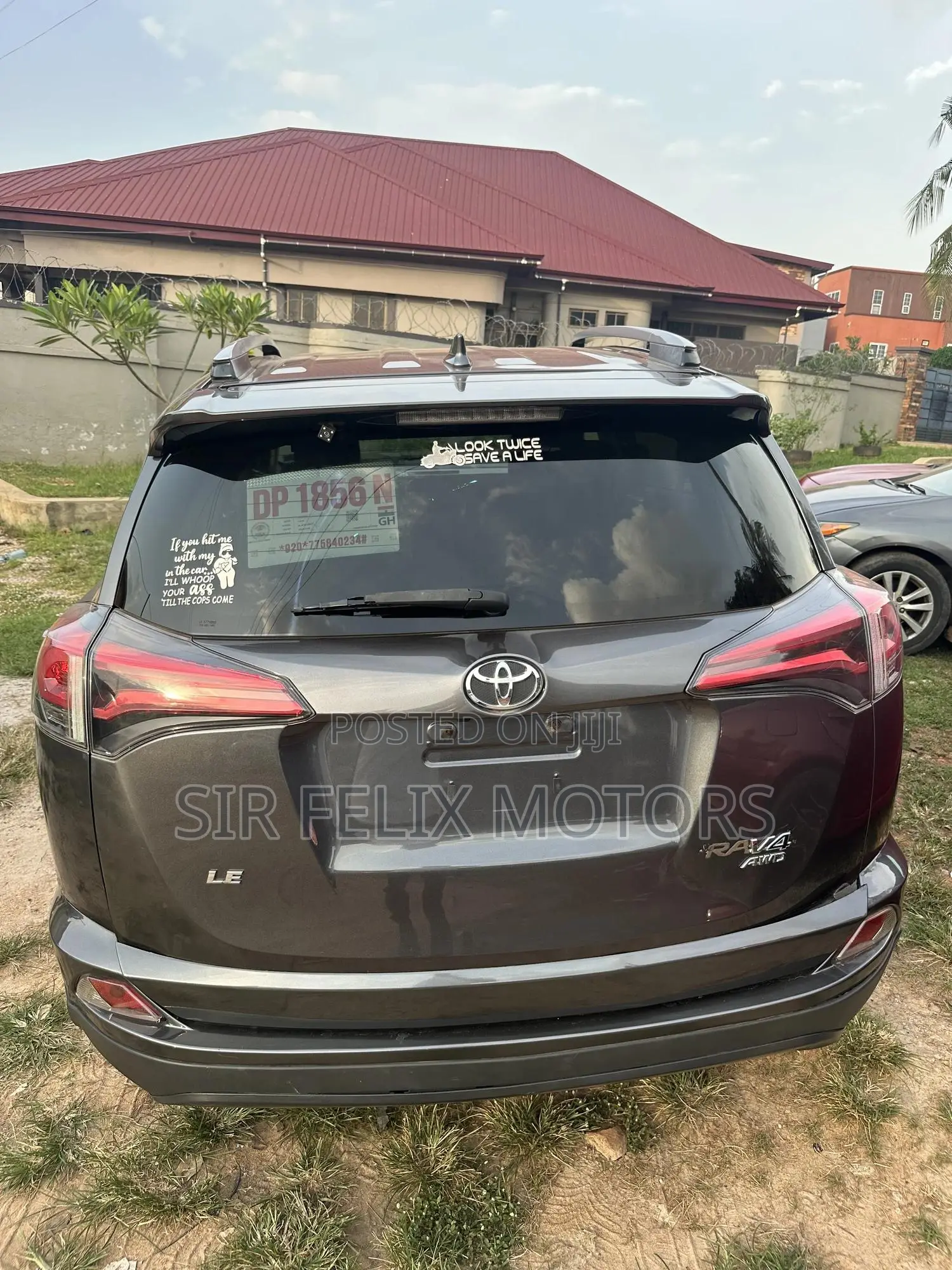 Toyota RAV4 XLE 4dr SUV AWD (2.5L 4cyl 6A) 2018 Gray