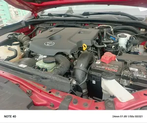 Toyota Hilux 2019 Red