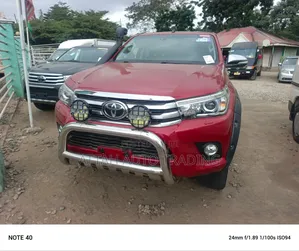 Toyota Hilux 2019 Red