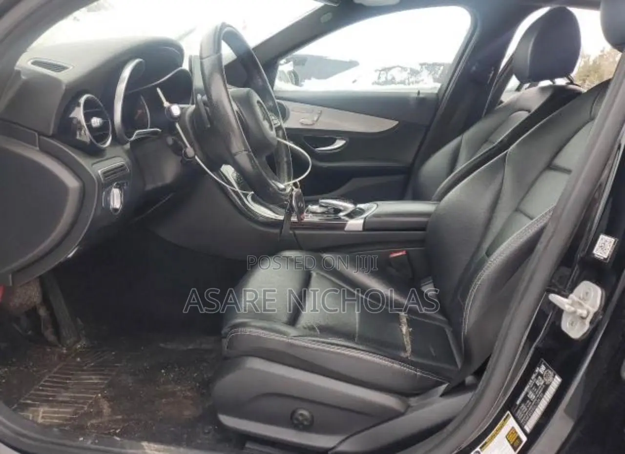 Mercedes-Benz C300 2016 Black