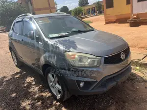 SsangYong Korando 2016 Brown