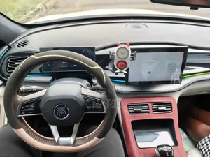 BYD Qin Plus DM-i 2023 White