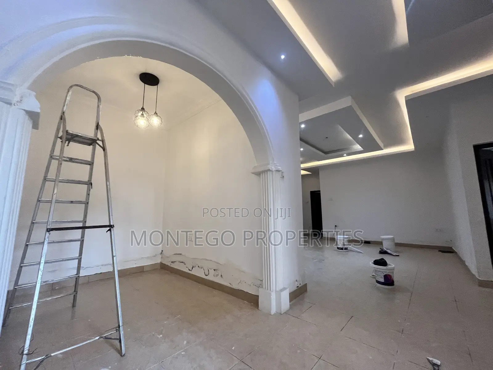 3bdrm Bungalow in American House, East Legon for rent