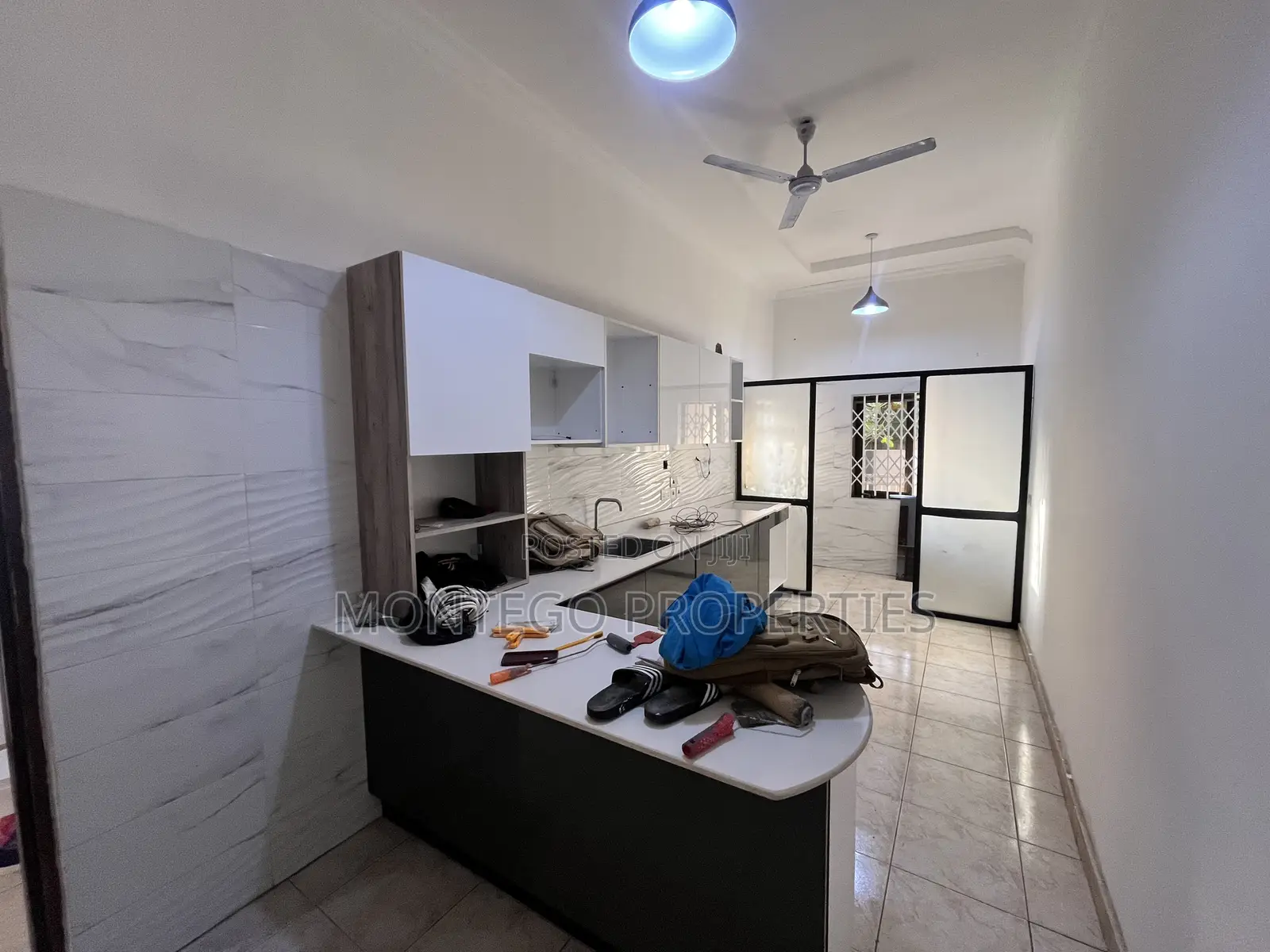 3bdrm Bungalow in American House, East Legon for rent