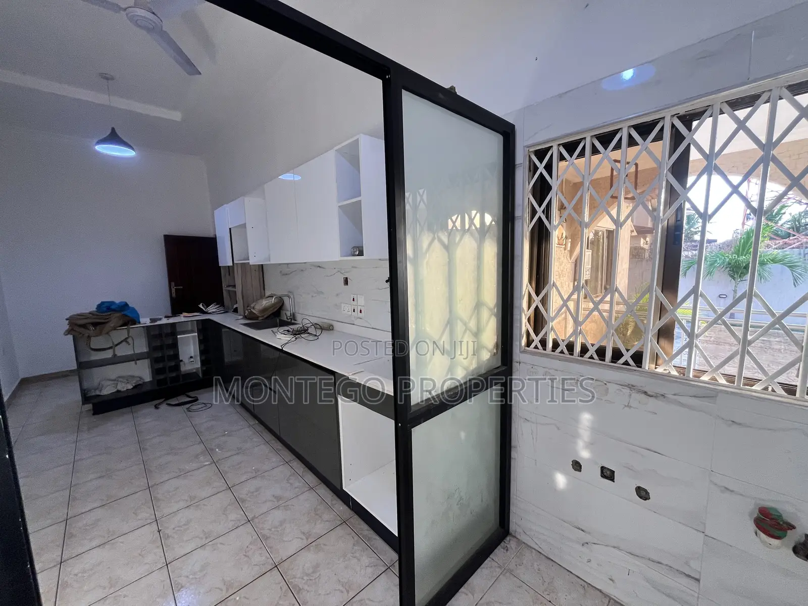 3bdrm Bungalow in American House, East Legon for rent