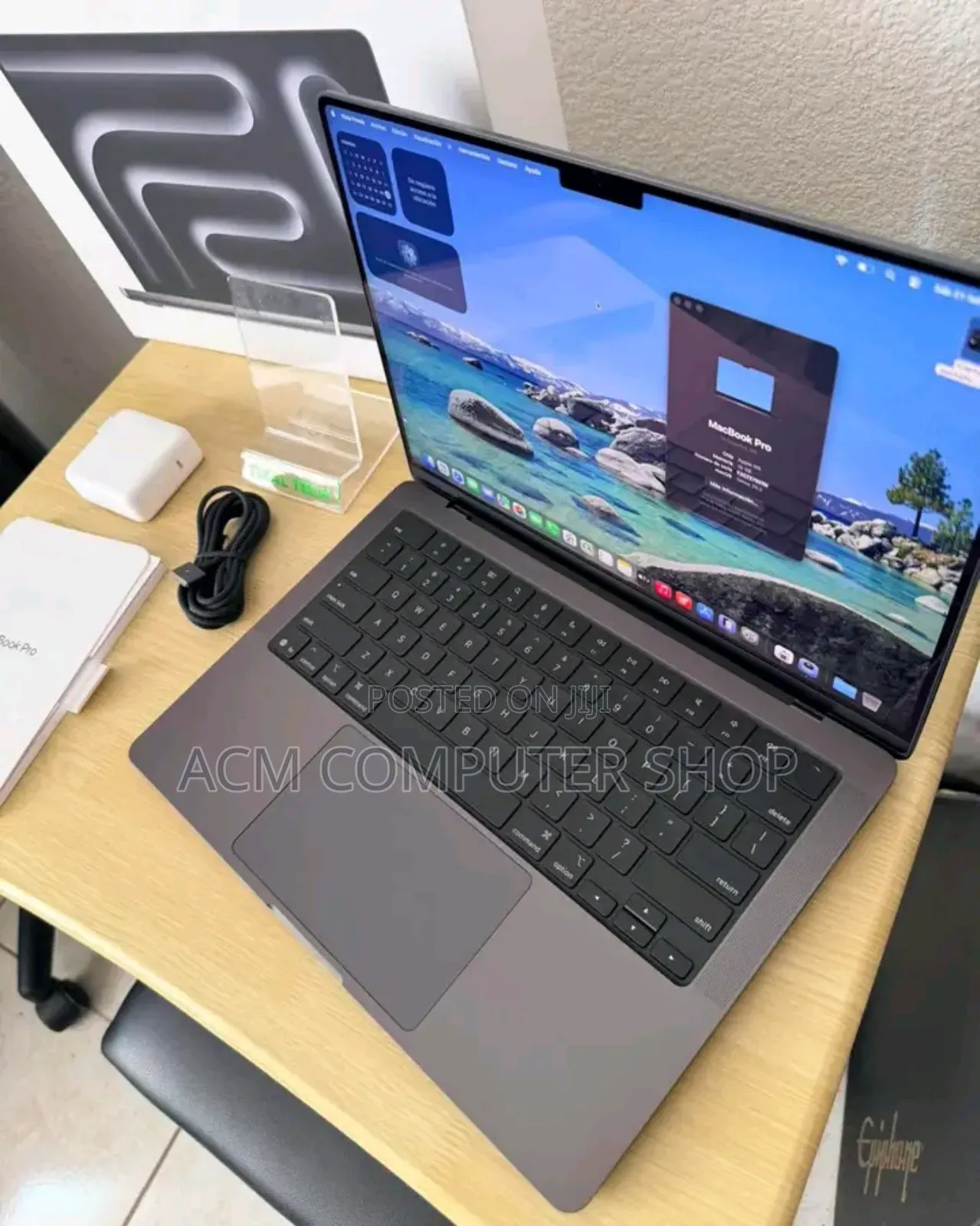 New Laptop Apple MacBook Pro 2025 M5 14-inch 16GB Apple M5 SSD 512GB