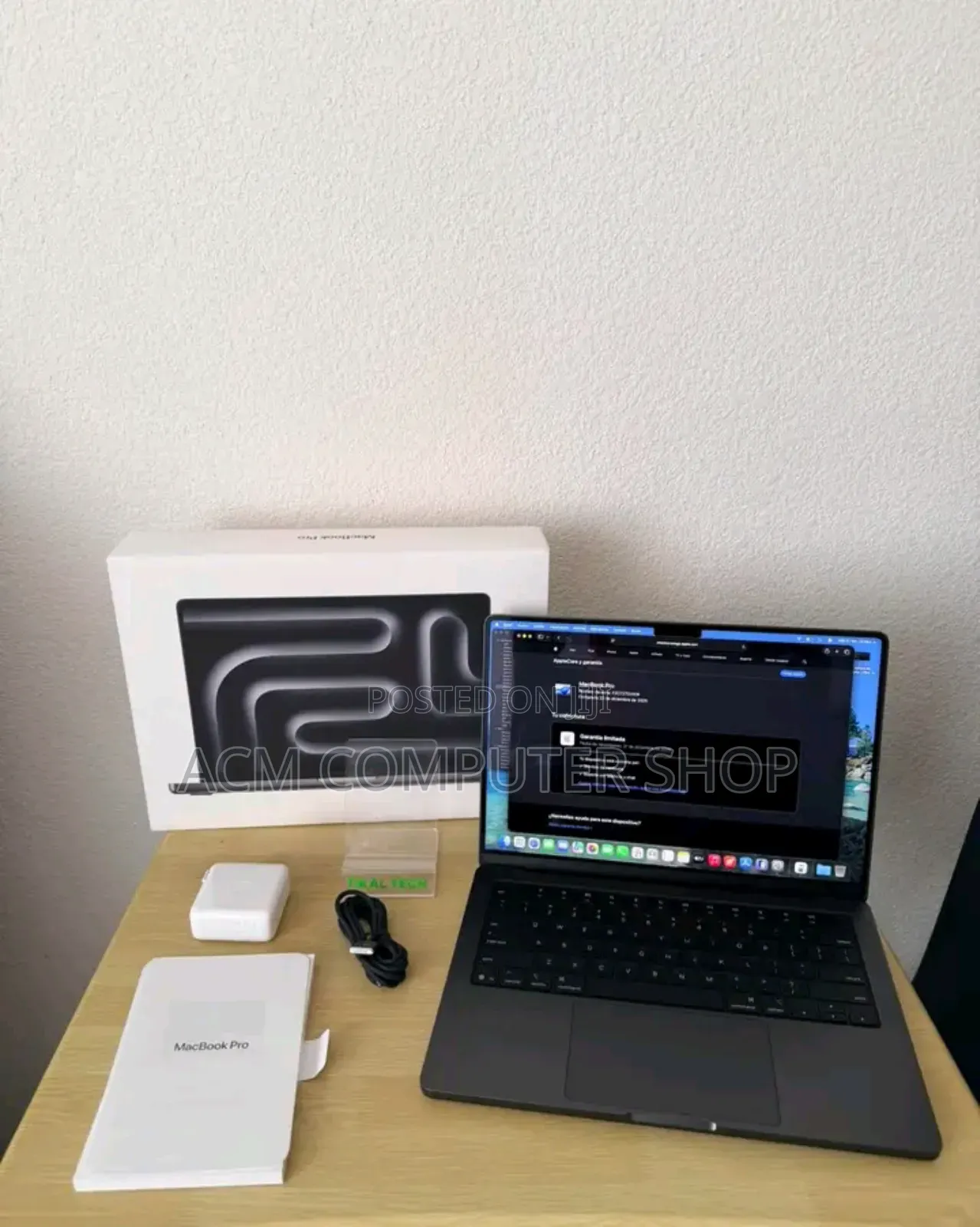New Laptop Apple MacBook Pro 2025 M5 14-inch 16GB Apple M5 SSD 512GB