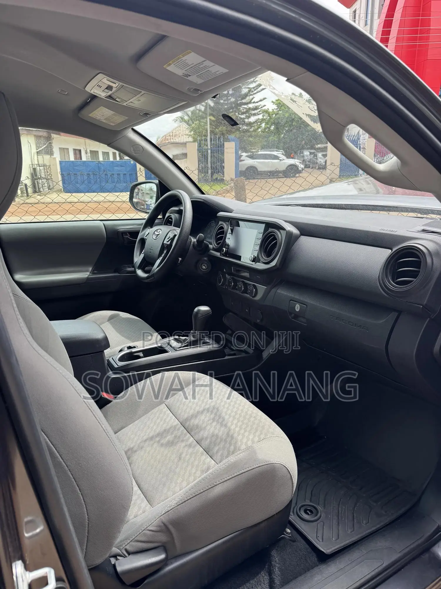 Toyota Tacoma 2018 Gray