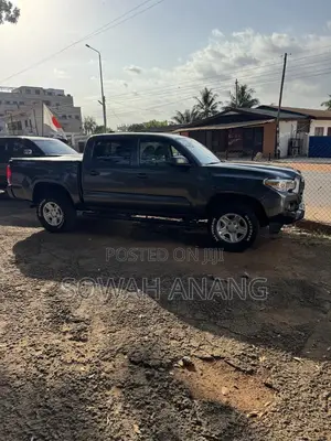 Toyota Tacoma 2018 Gray