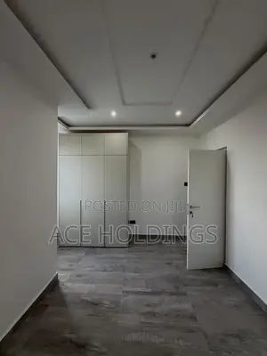 5bdrm Mansion in East Legon for sale