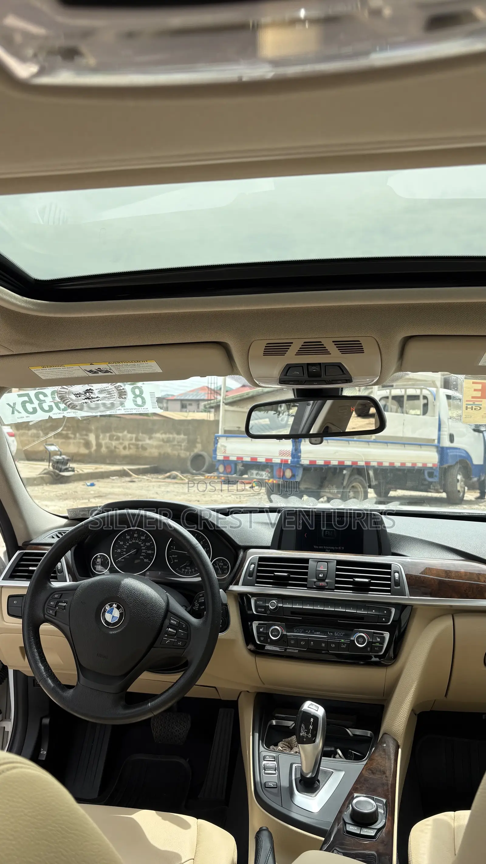 BMW 320i Sedan RWD 2018 White