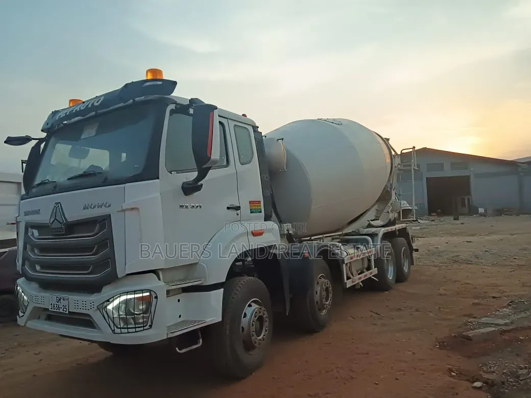Howo 8*4 Concrete Mixer