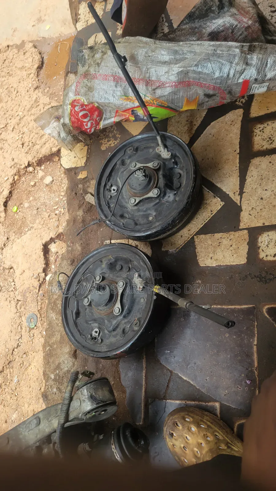 Toyota Voxy Back Hub