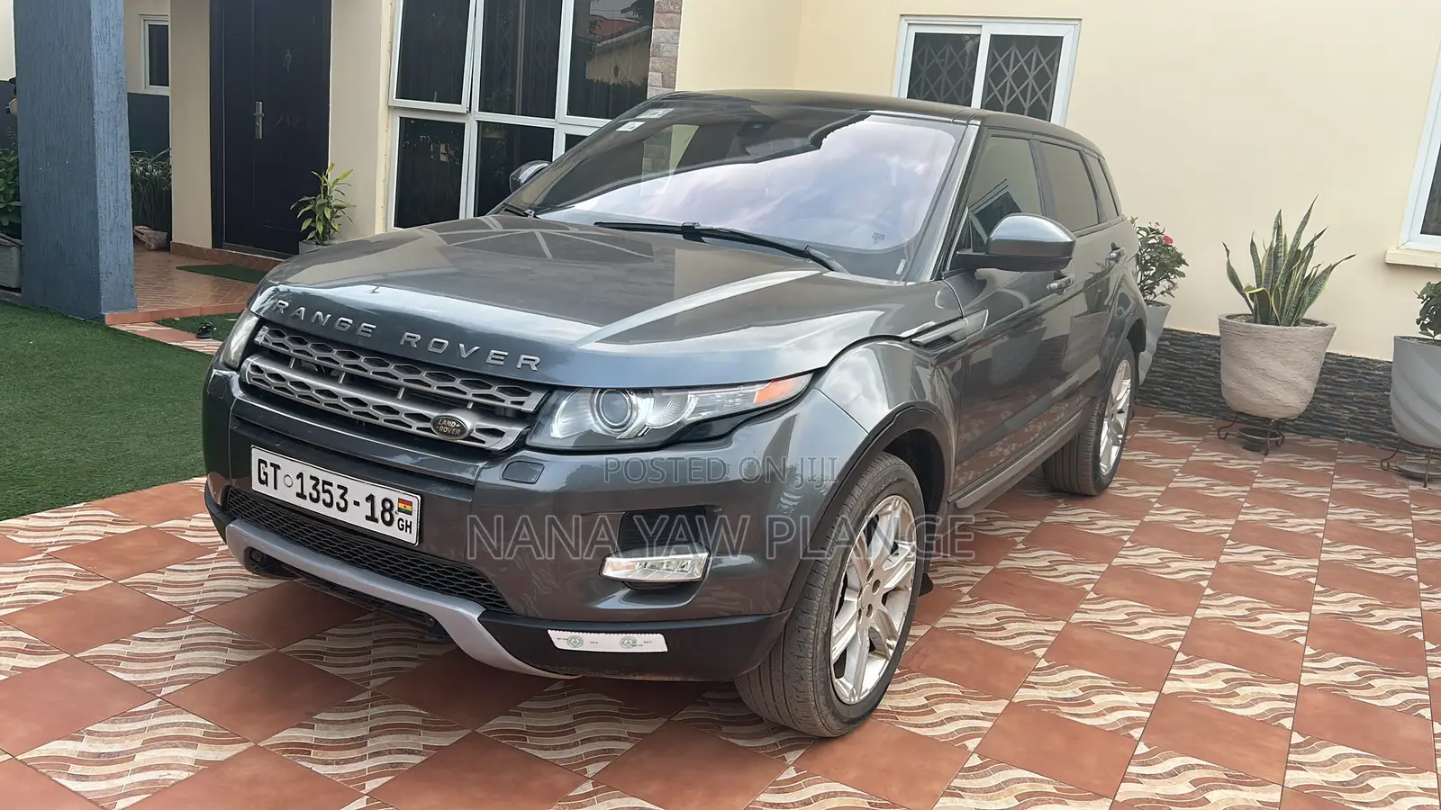 Land Rover Range Rover Evoque Dynamic 4dr SUV AWD (2.0L 4cyl Turbo 9A) Gray