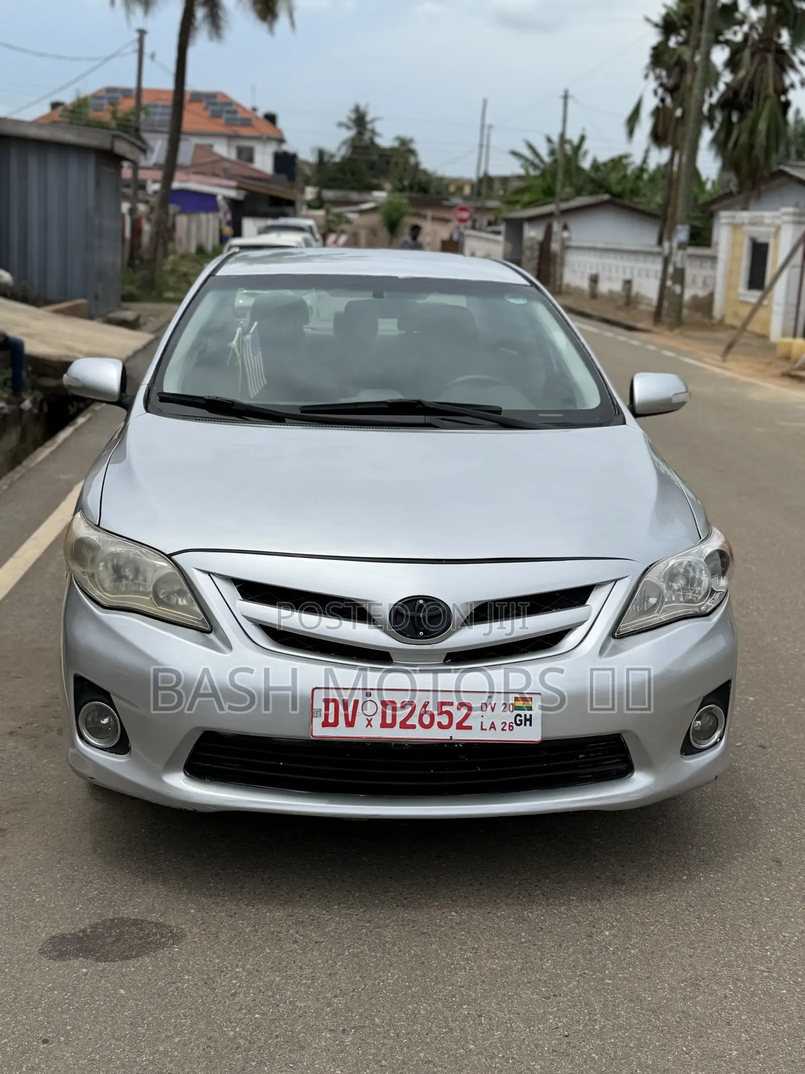 Toyota Corolla LE 4dr Sedan (1.8L 4cyl 4A) 2013 Silver