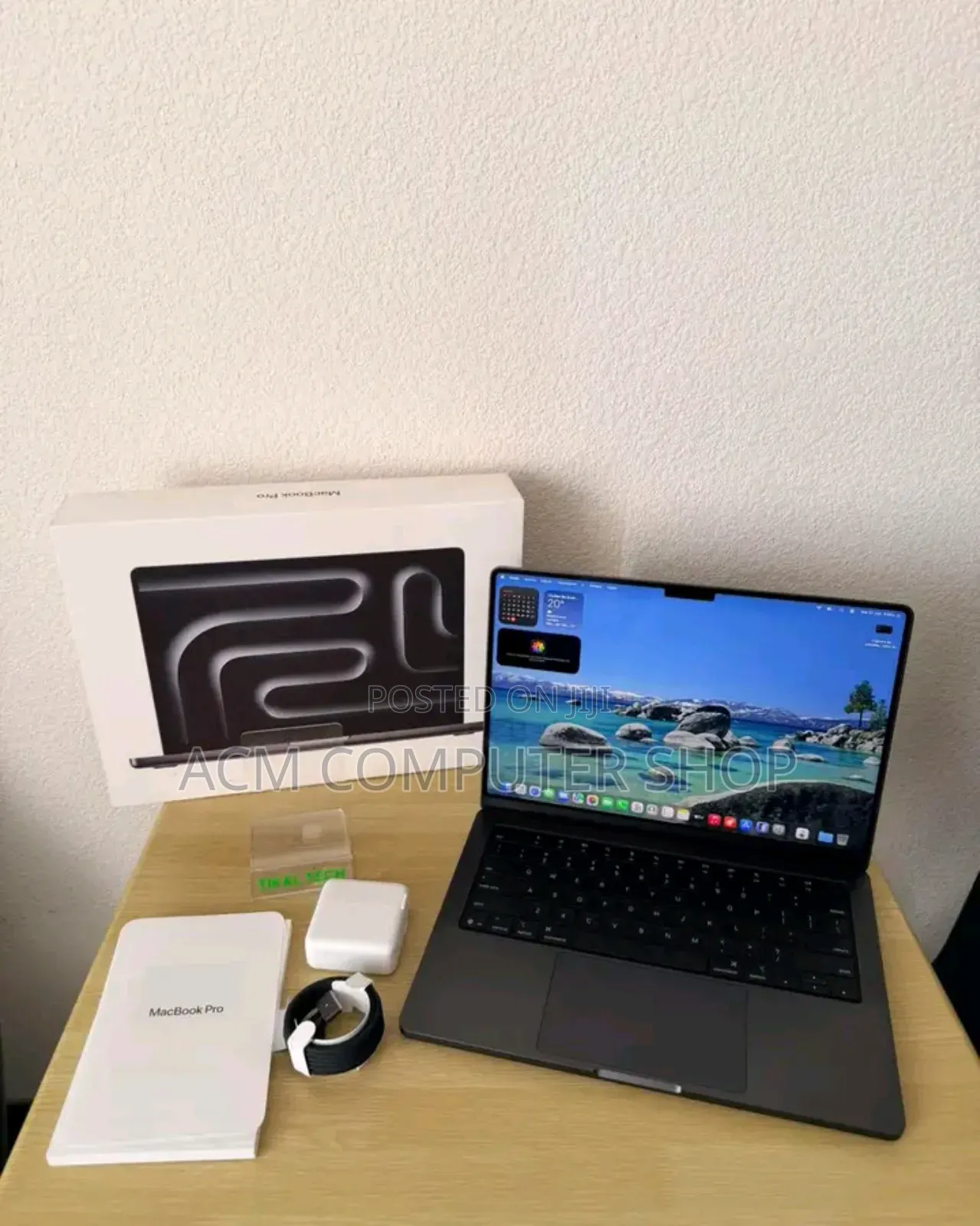 New Laptop Apple MacBook Pro 2024 M4 14-inch 16GB Apple M4 SSD 512GB