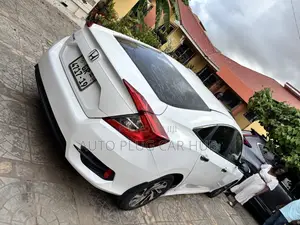 Honda Civic 2018 White