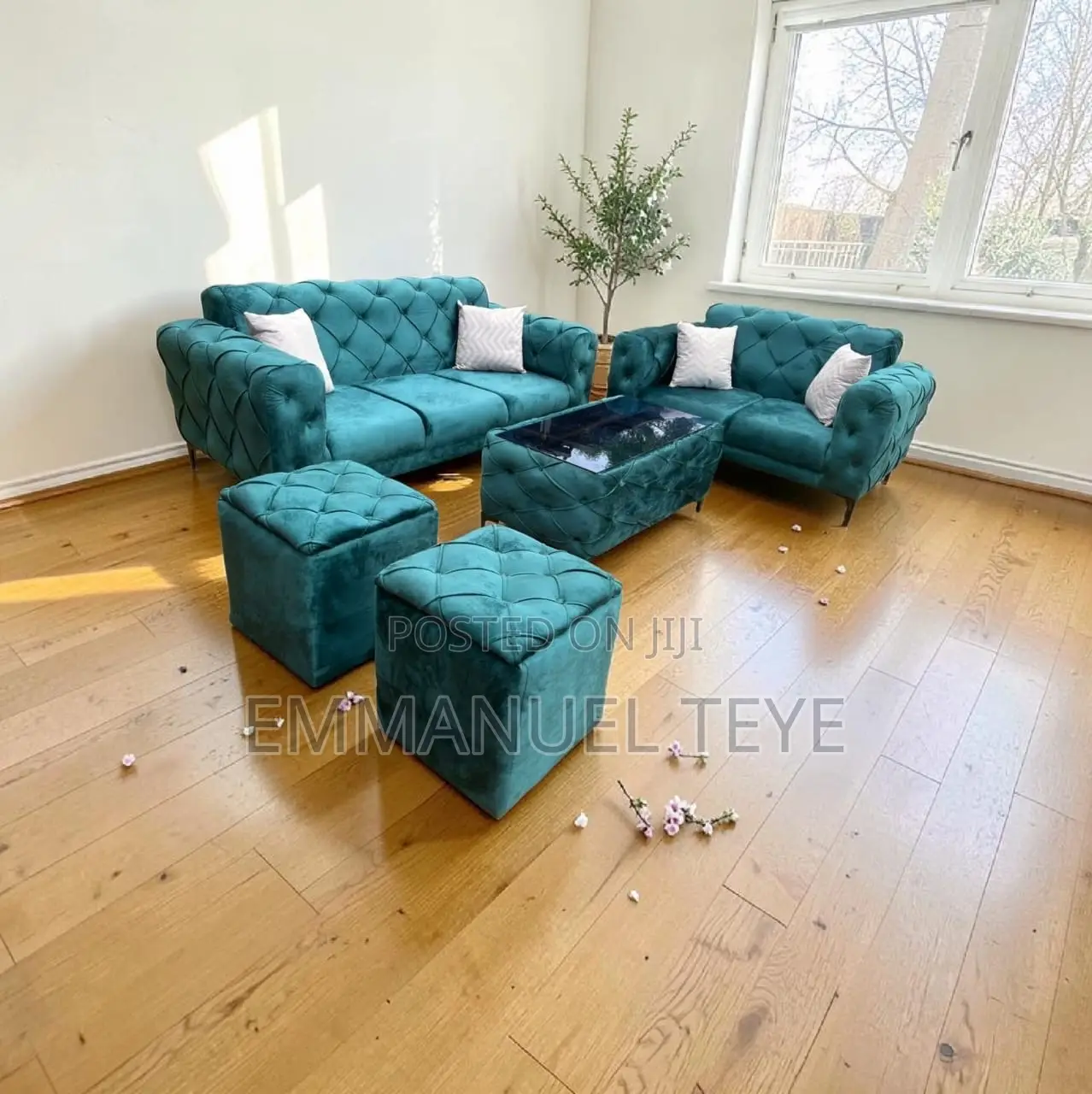 Brand New Luxury Velvet Material Set Off Sofa