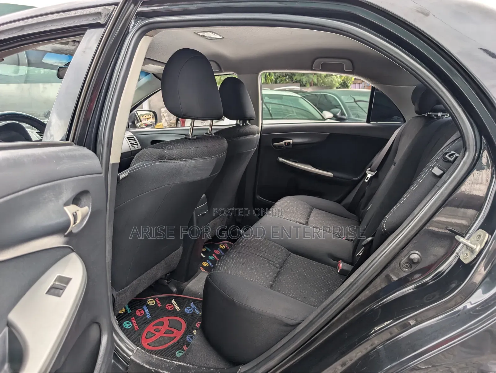 Toyota Corolla LE 4dr Sedan (1.8L 4cyl 4A) 2012 Black