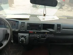 Toyota HiAce 2020 Silver