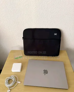 New Laptop Apple MacBook Pro M1 16GB Apple M1 Pro SSHD (Hybrid) 512GB