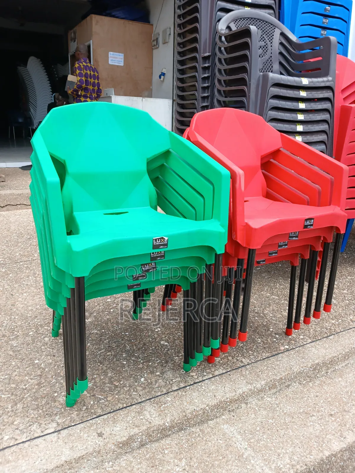 Plastic Chair With Metal Legs
