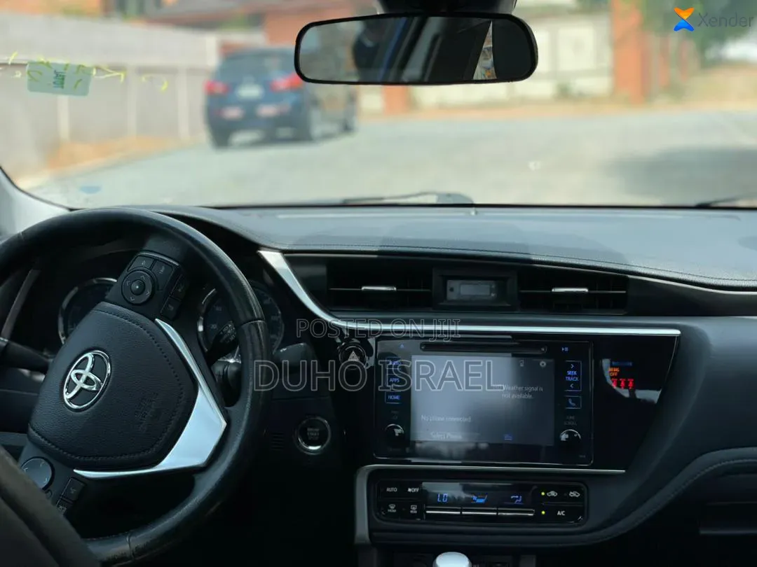Toyota Corolla XSE (1.8L 4cyl 2A) 2019 Blue