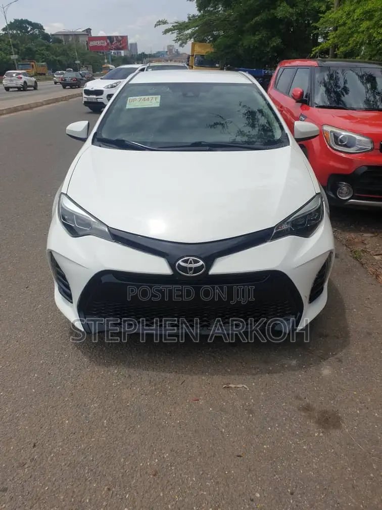 Toyota Corolla 2019 White