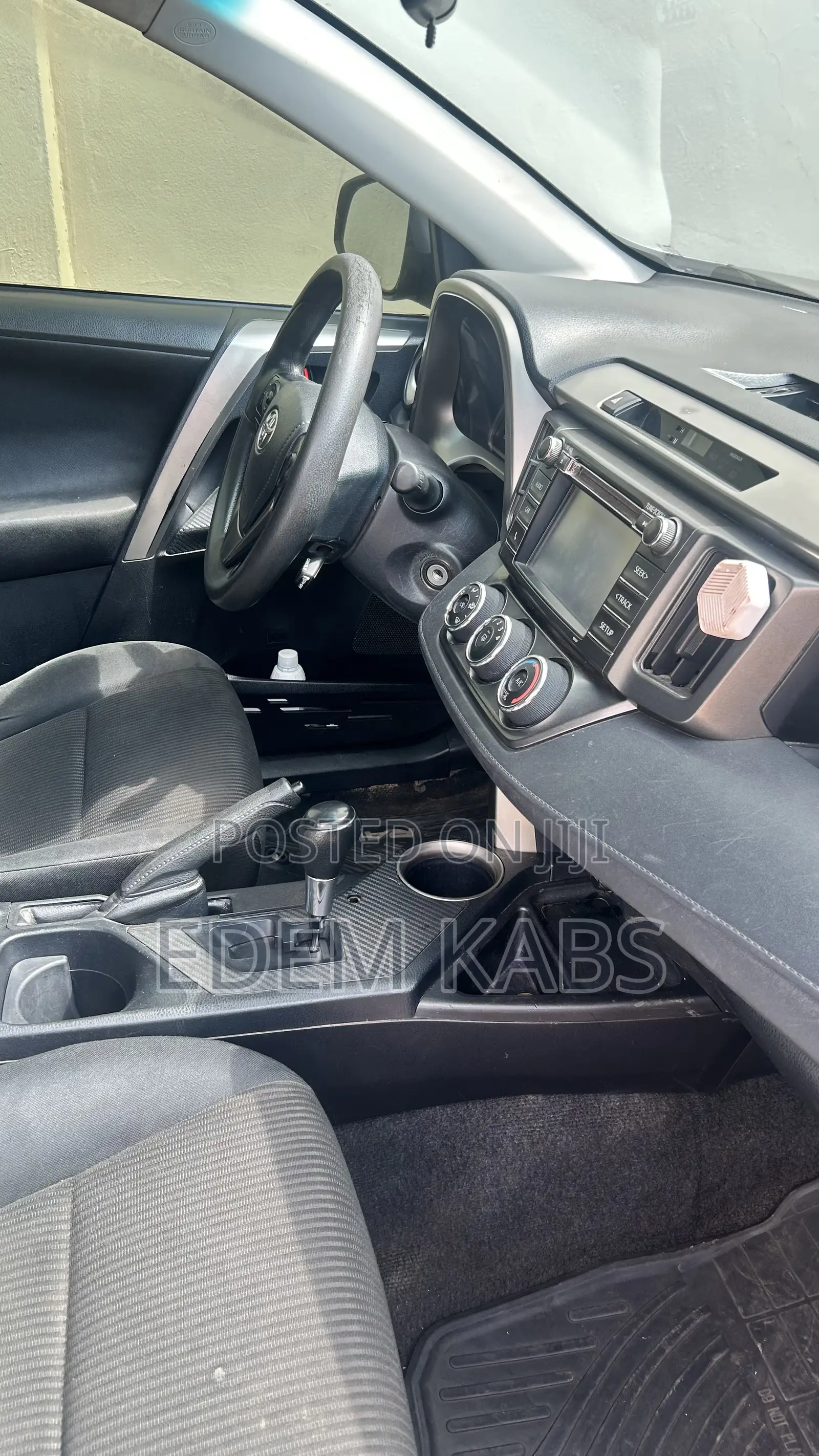 Toyota RAV4 LE 4dr SUV AWD (2.5L 4cyl 6A) 2015 Gray