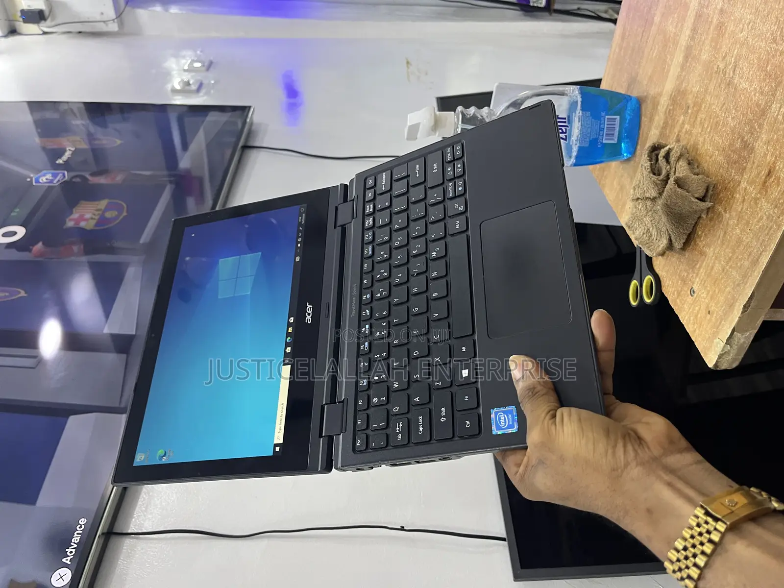 Laptop Acer TravelMate Spin B1 4GB Intel Celeron SSD 72GB