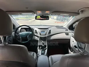 Hyundai Elantra 2016 Red