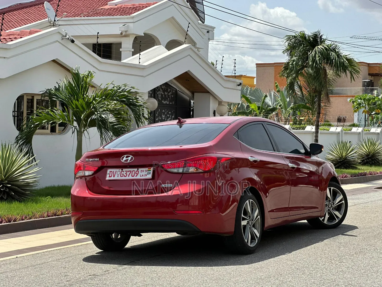 Hyundai Elantra 2016 Red