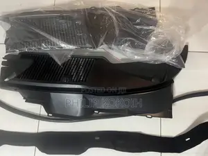 Windshield Wiper Cowl Panel Grille