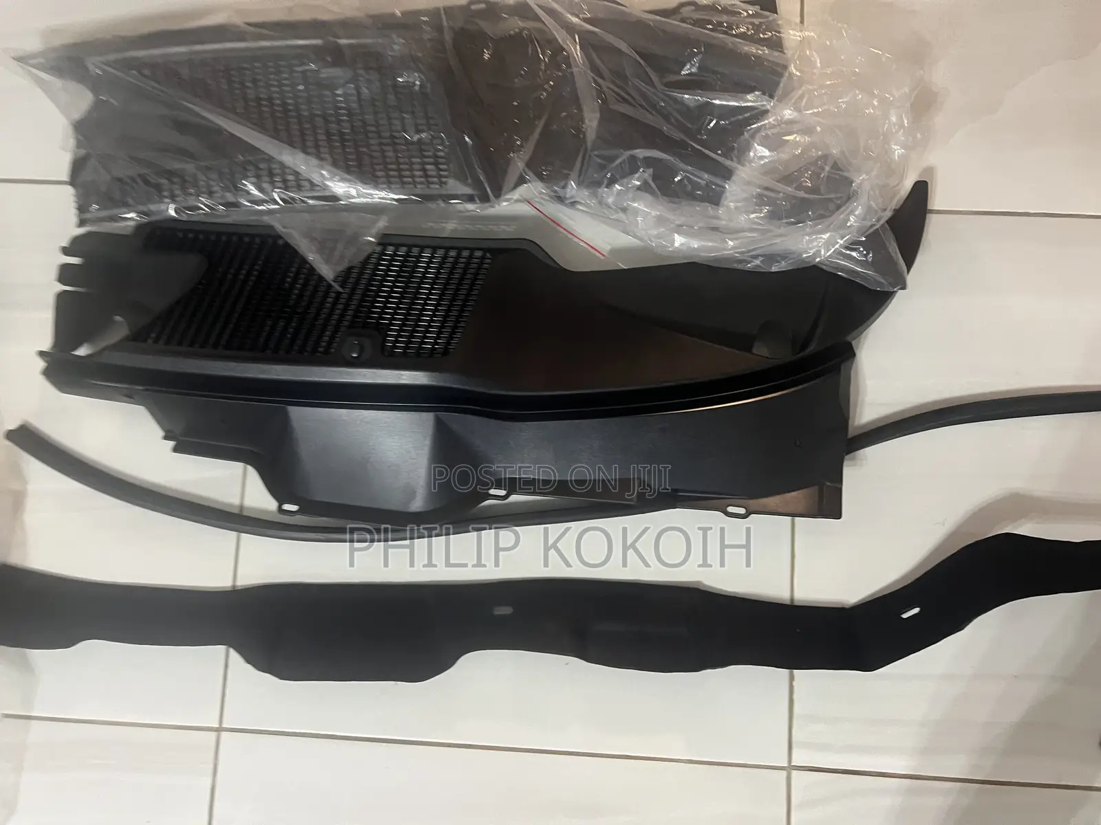 Windshield Wiper Cowl Panel Grille