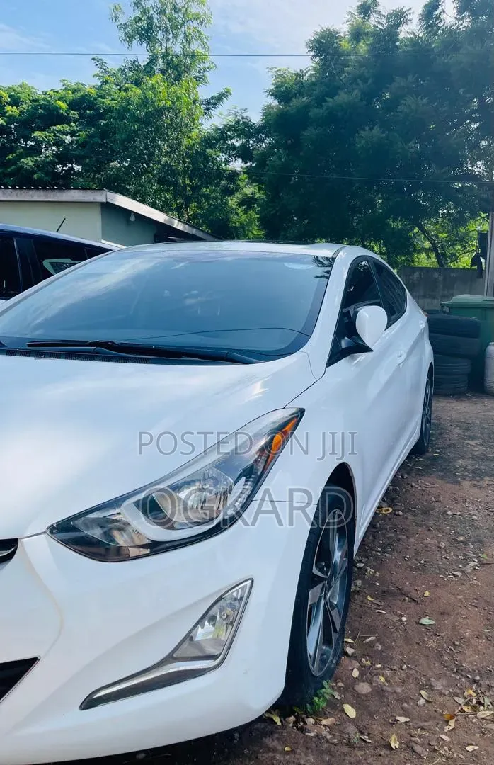 Hyundai Elantra Limited 4dr Sedan (1.8L 4cyl 6A) 2015 White