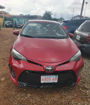 Toyota Corolla SE (1.8L 4cyl 6M) 2018 Red
