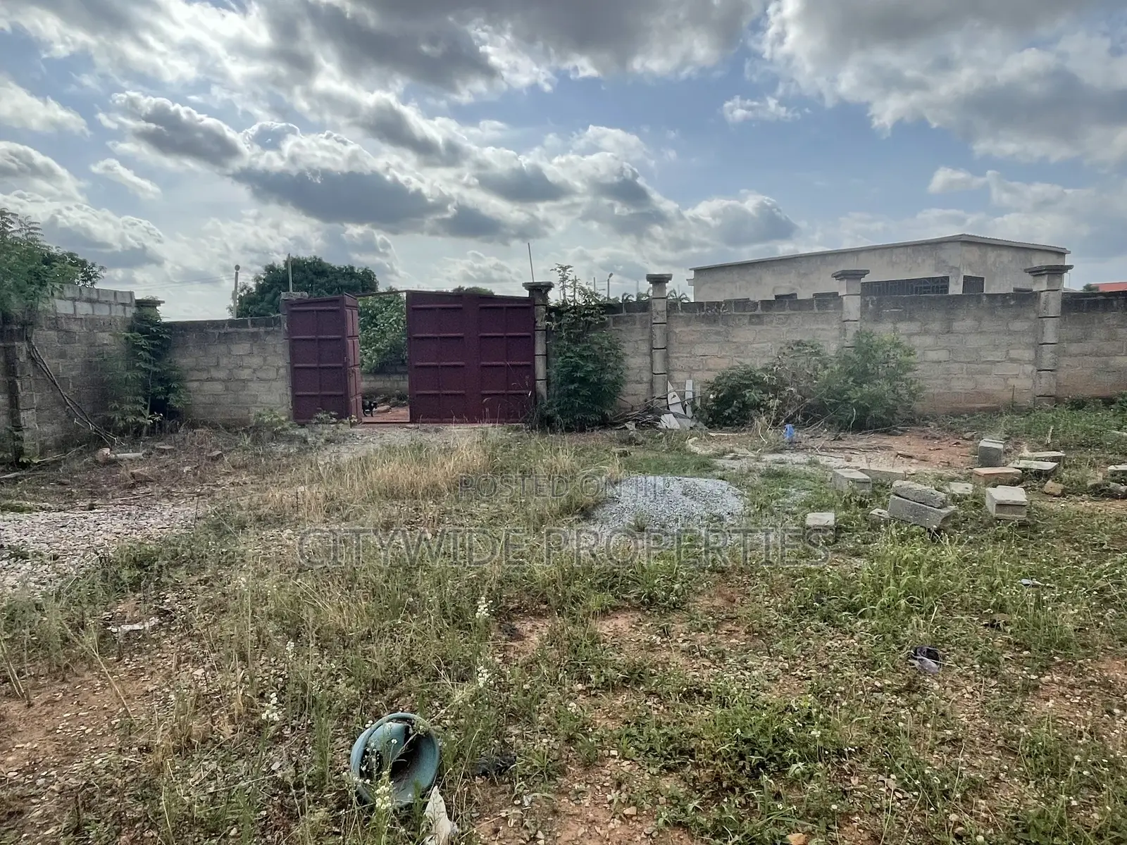 3bdrm House in Pantang, Oyarifa Mall Area for Sale