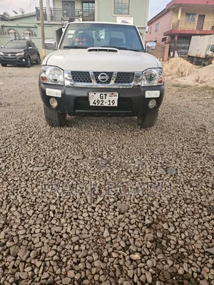 Nissan Hardbody 2019 White