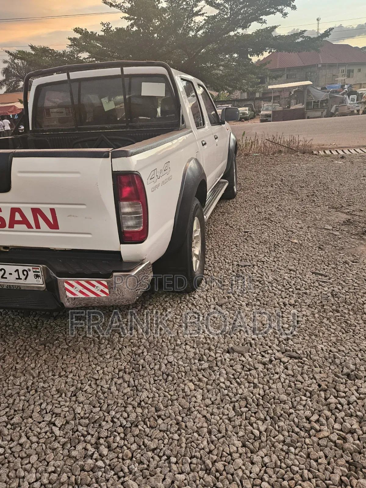 Nissan Hardbody 2019 White