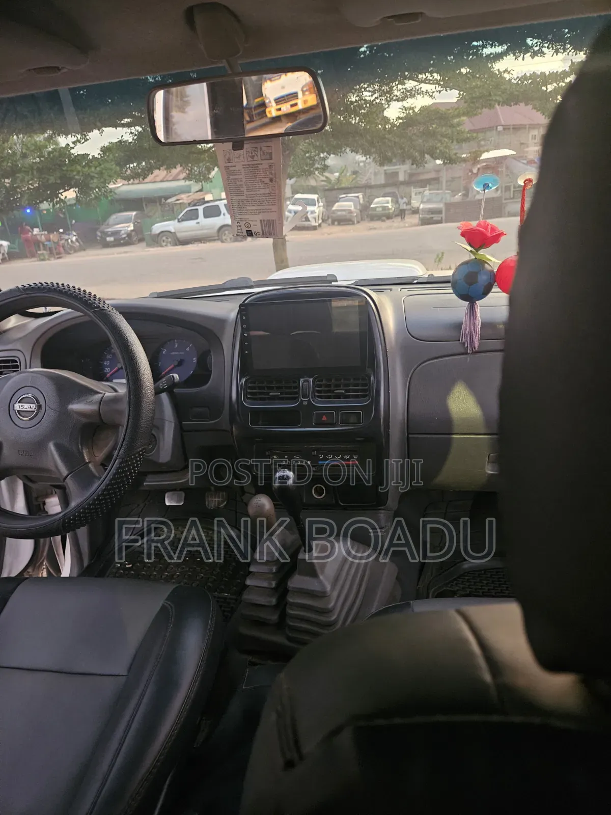 Nissan Hardbody 2019 White