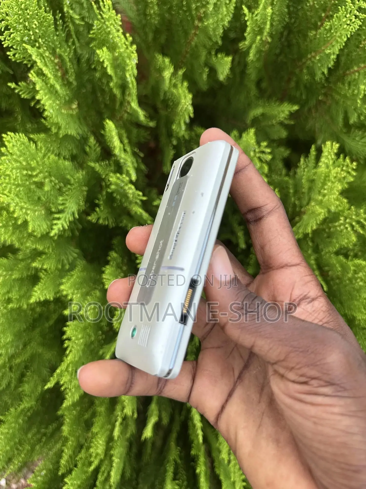 Sony Ericsson K770 Gold