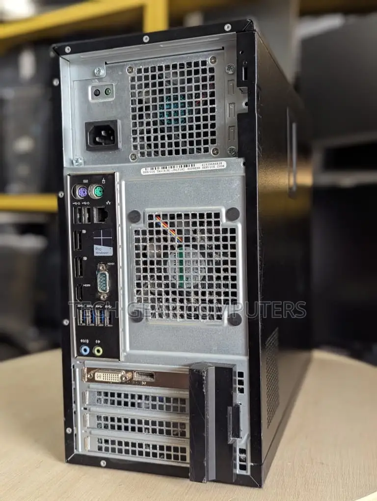 Desktop Computer Dell Precision 3000 16GB Intel Core i7 HDD+SSD 256GB