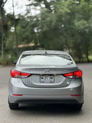 Hyundai Elantra SE Sedan FWD (1.8L 4cyl 6A) 2016 Silver