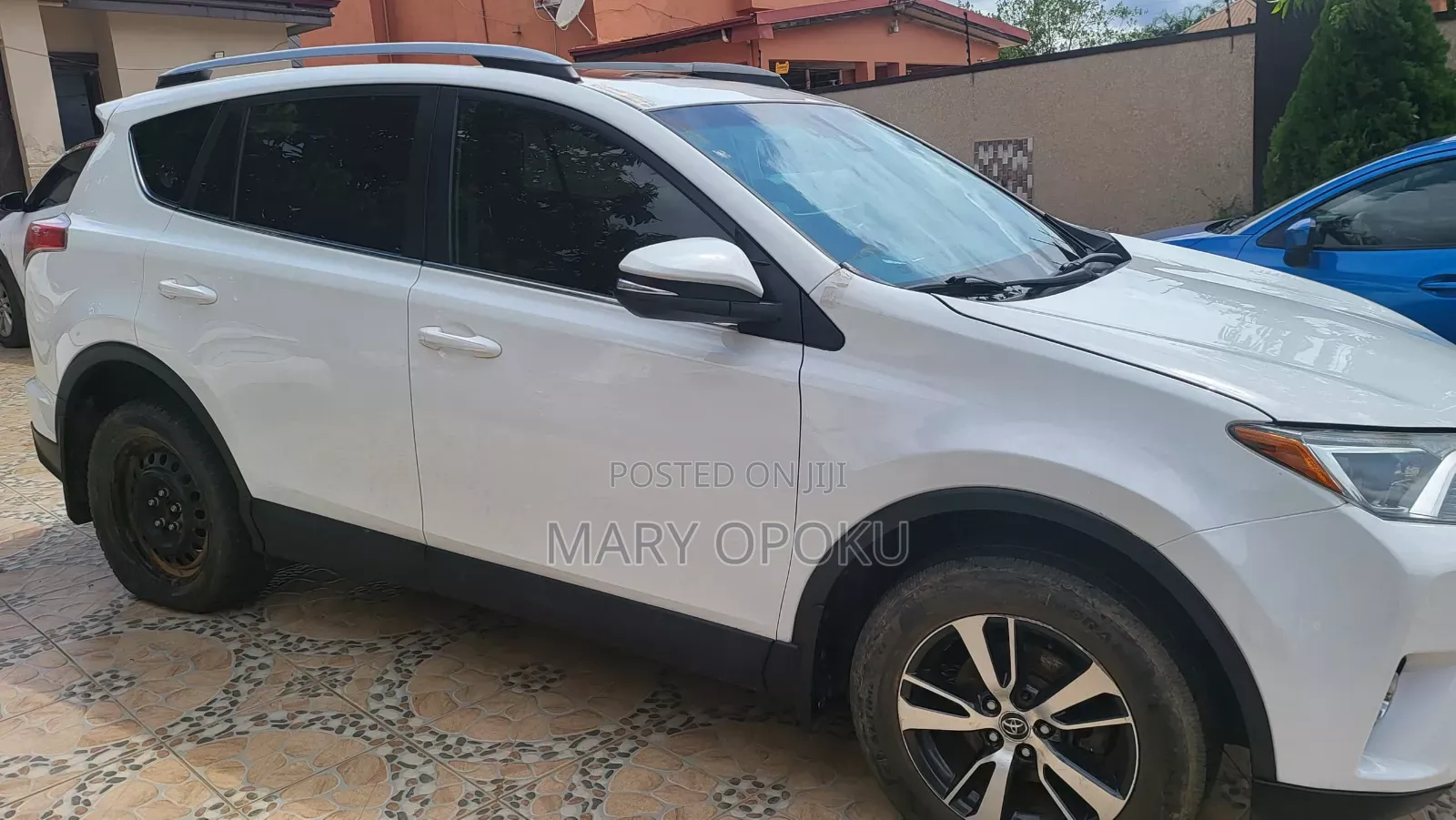 Toyota RAV4 XLE AWD (2.5L 4cyl 6A) 2017 White