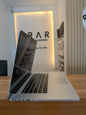 Laptop Apple MacBook Pro 2015 16GB Intel Core i7 SSD 1T