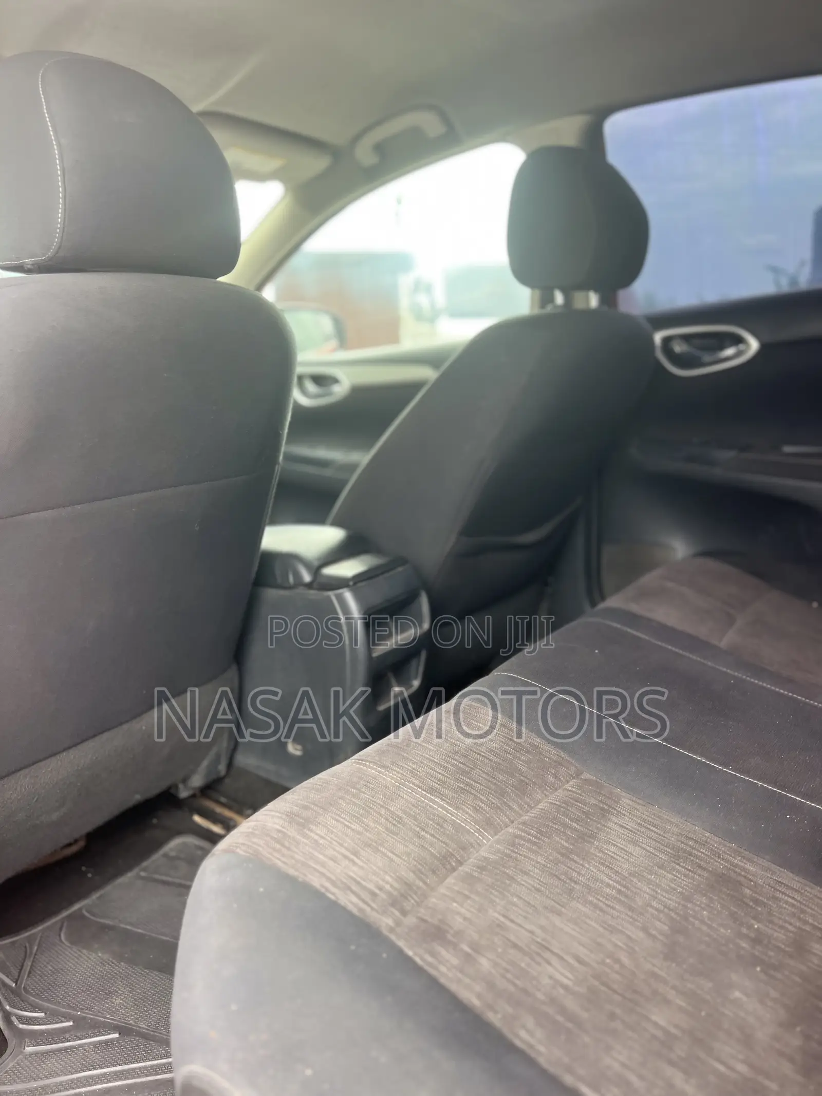 Nissan Sentra SV 4dr Sedan (1.8L 4cyl CVT) 2015 Orange