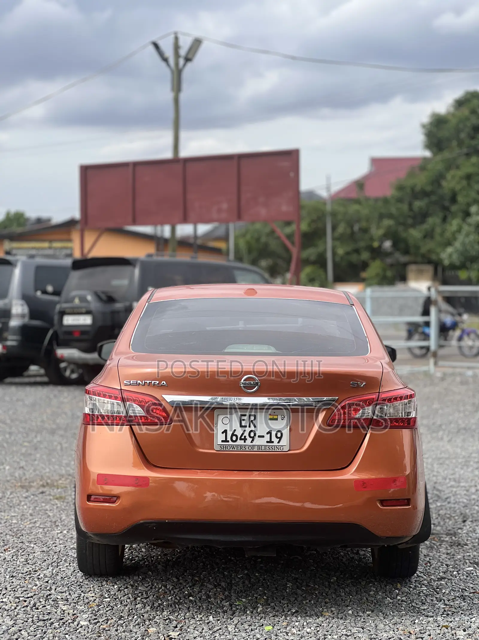 Nissan Sentra SV 4dr Sedan (1.8L 4cyl CVT) 2015 Orange