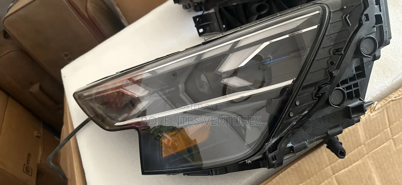 2024-2025 Audi Q8 Matrix Headlights